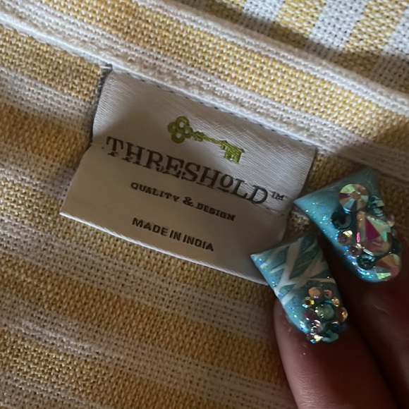 Yellow Handmade Buttercup Apron 💐 - Picture 10 of 10